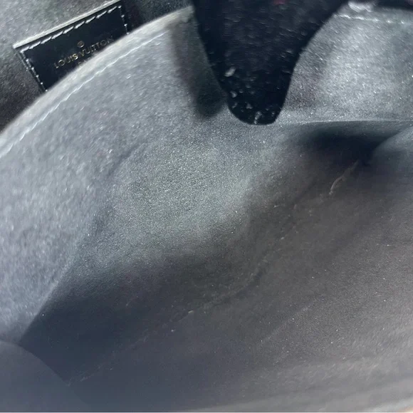 Louis Vuitton Reverse Monogram Pochette Metis - Picture 10 of 12